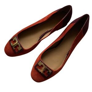 Tory Burch Gigi Pump Size 7.5 Suede Leather Block Heel Gold Logo Colorblock